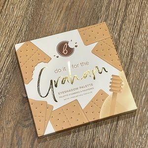 Beauty Bakerie Eyeshadow Palette